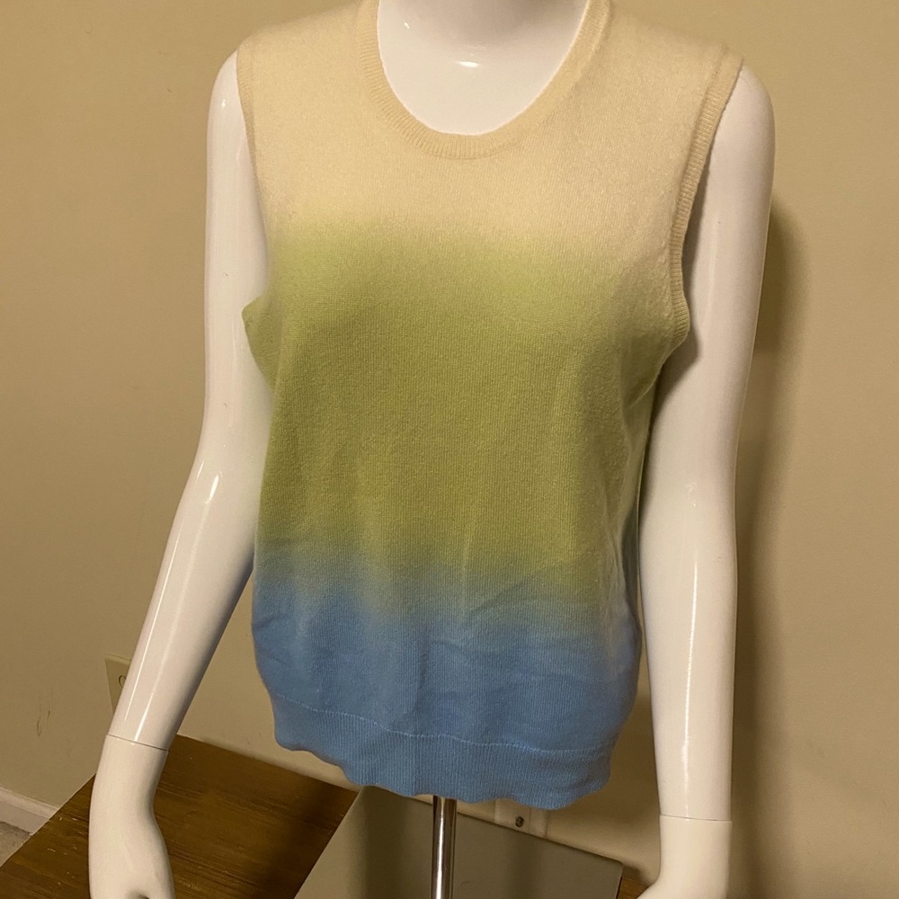 Cashmere vest